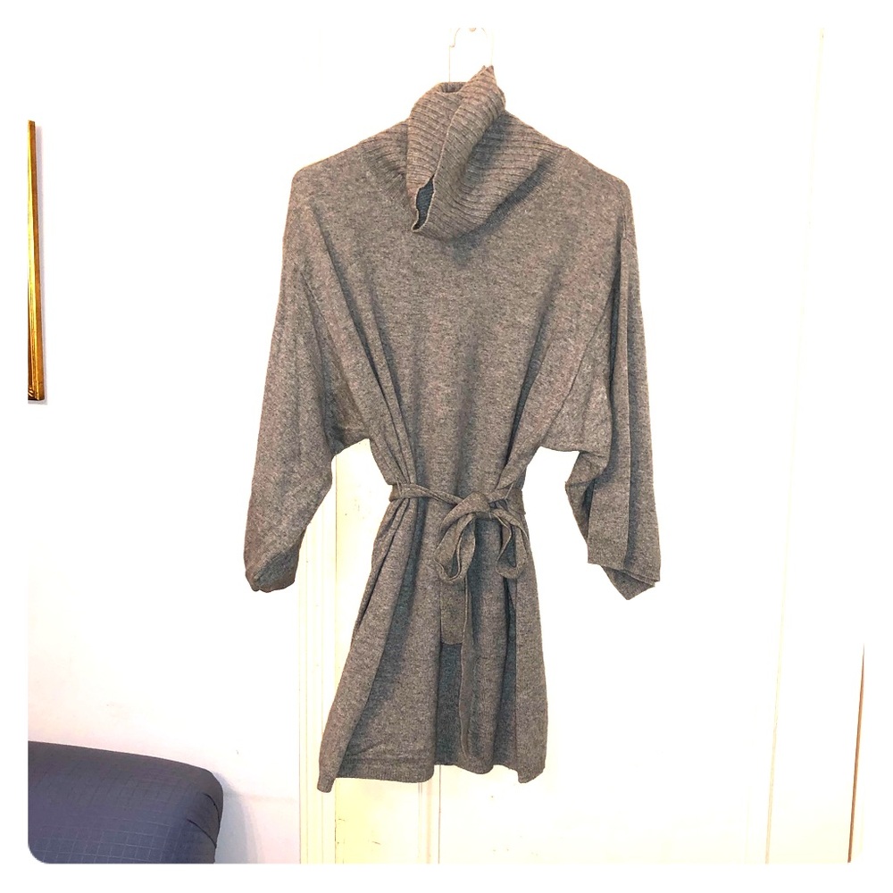 Theory Gray Cashmere Belted Turtleneck Sweater